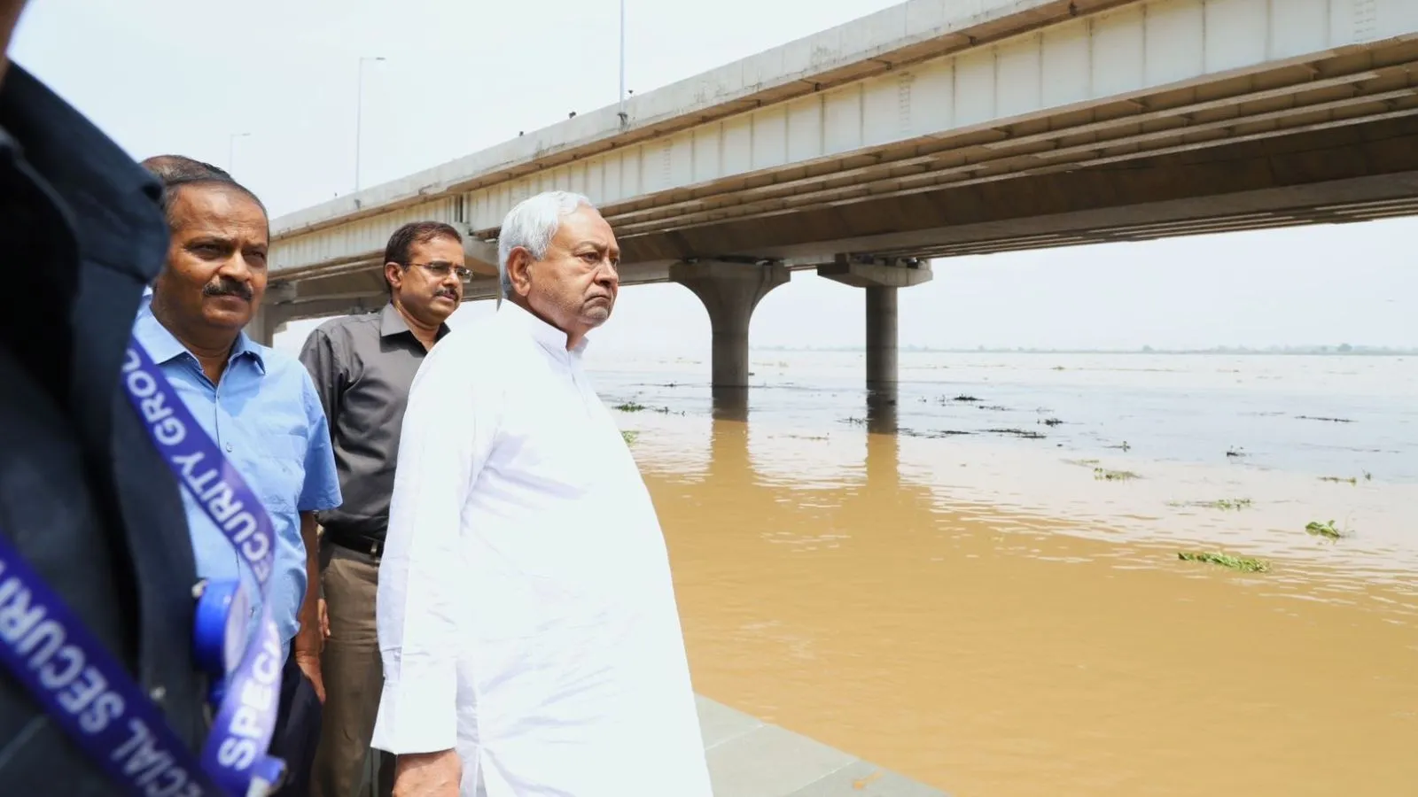 CM Nitish Kumar visits Patna ghats to inspect increased Ganga water level, asks officials to remain alert