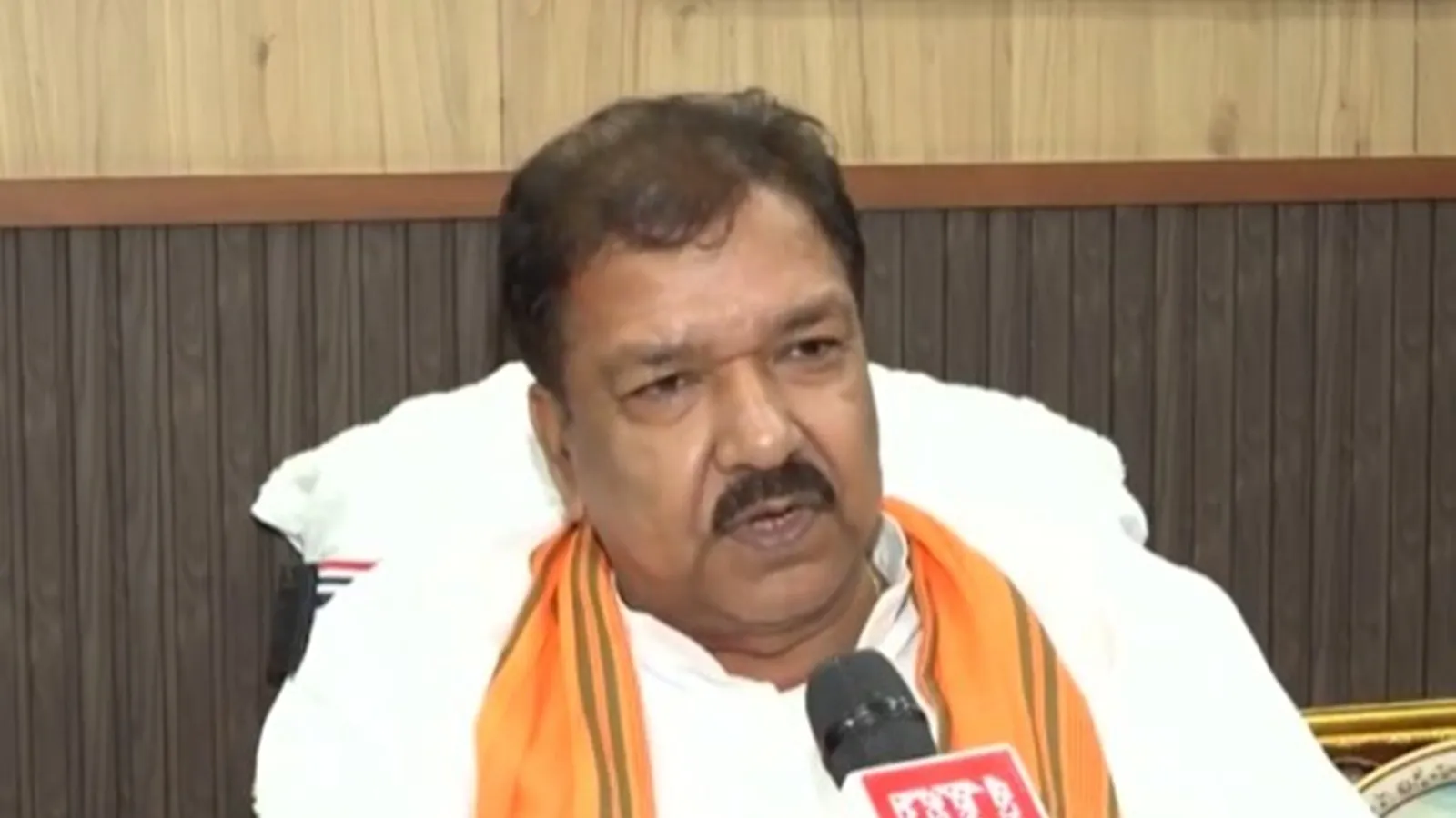 Hold Bihar polls in one or two phases, identify women turning up at booths in burqa: BJP to EC