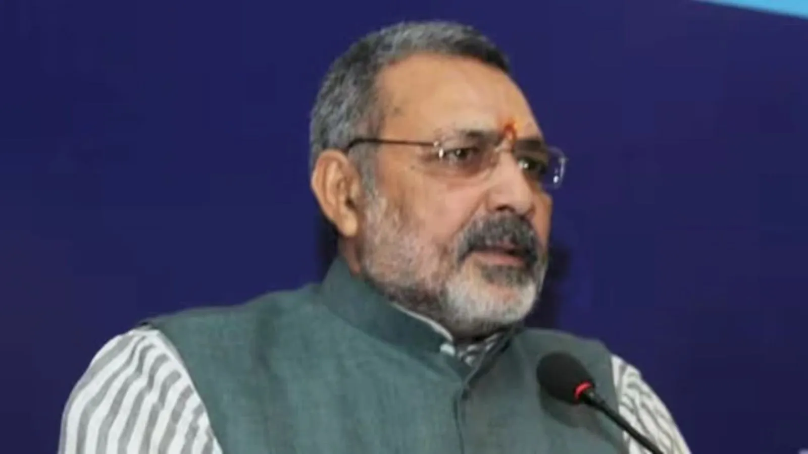 Union minister Giriraj Singh’s ‘namak haraam’ remark at Bihar poll rally sparks controversy, JD(U) among critics