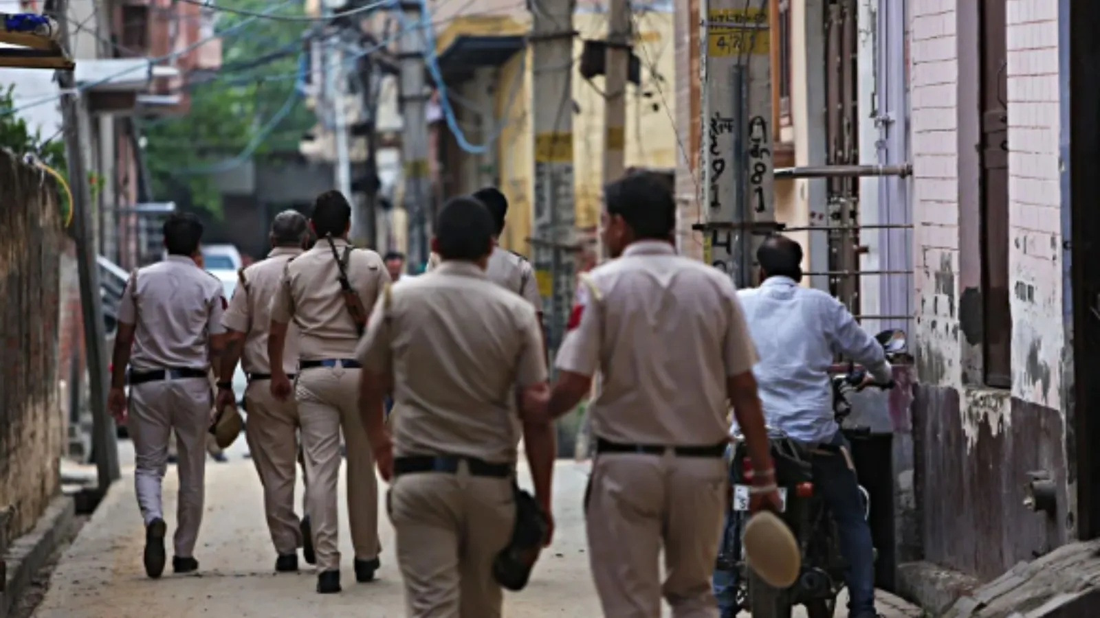 Aurangabad horror: Uncle locks 3 children inside room, slits their throats, attempts suicide